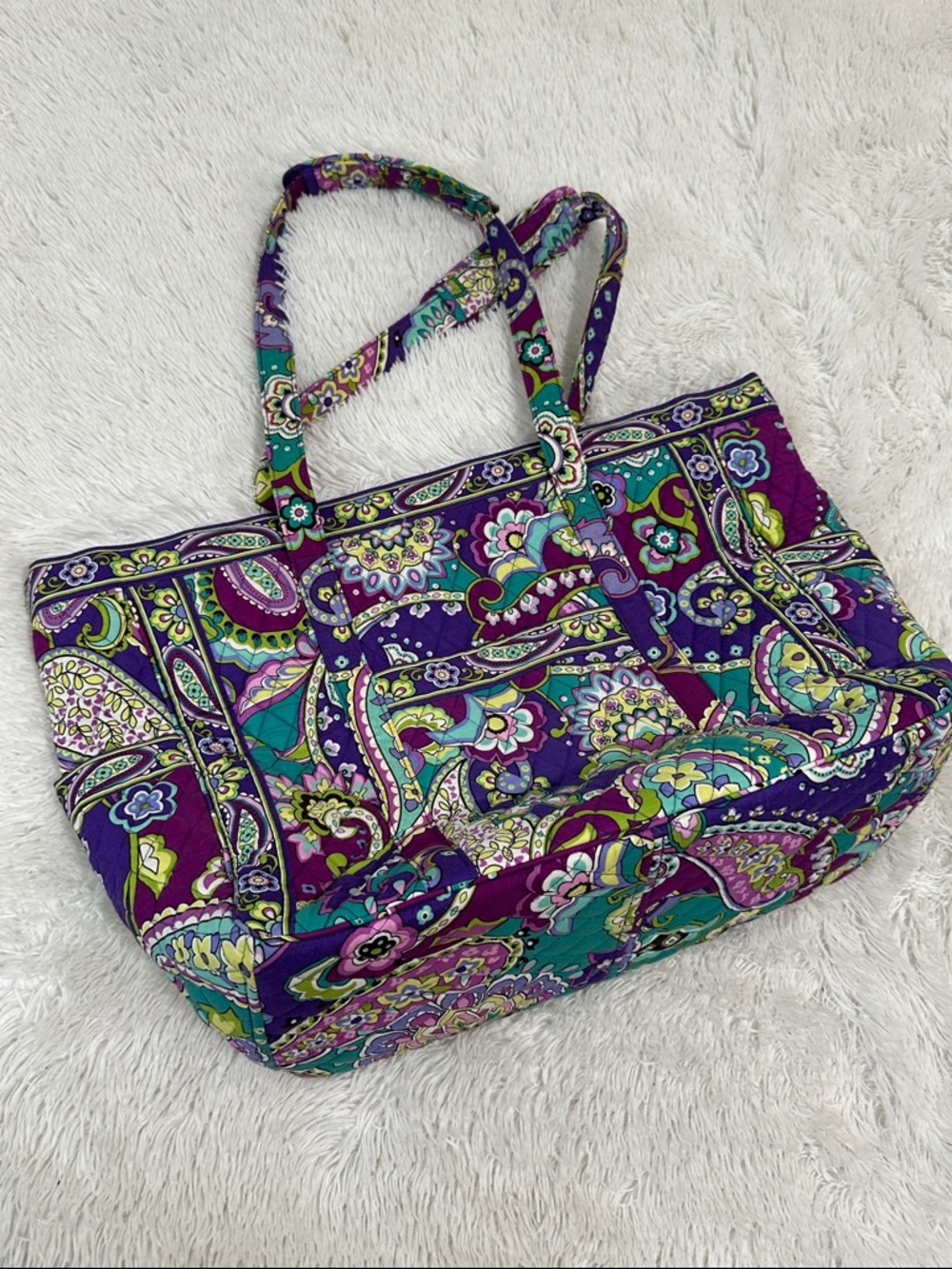 🐝 Vera Bradley Large Quilted Tote